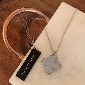 Ann Taylor clover necklace